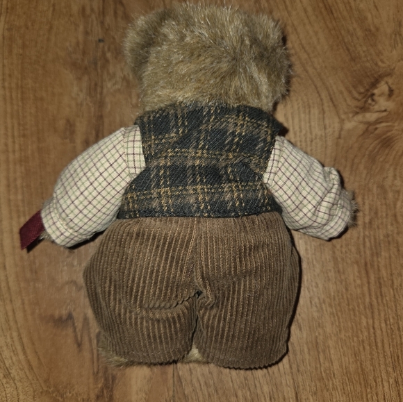Russ Berrie Vintage Collection teddy bear named Gordon. - Picture 5 of 5
